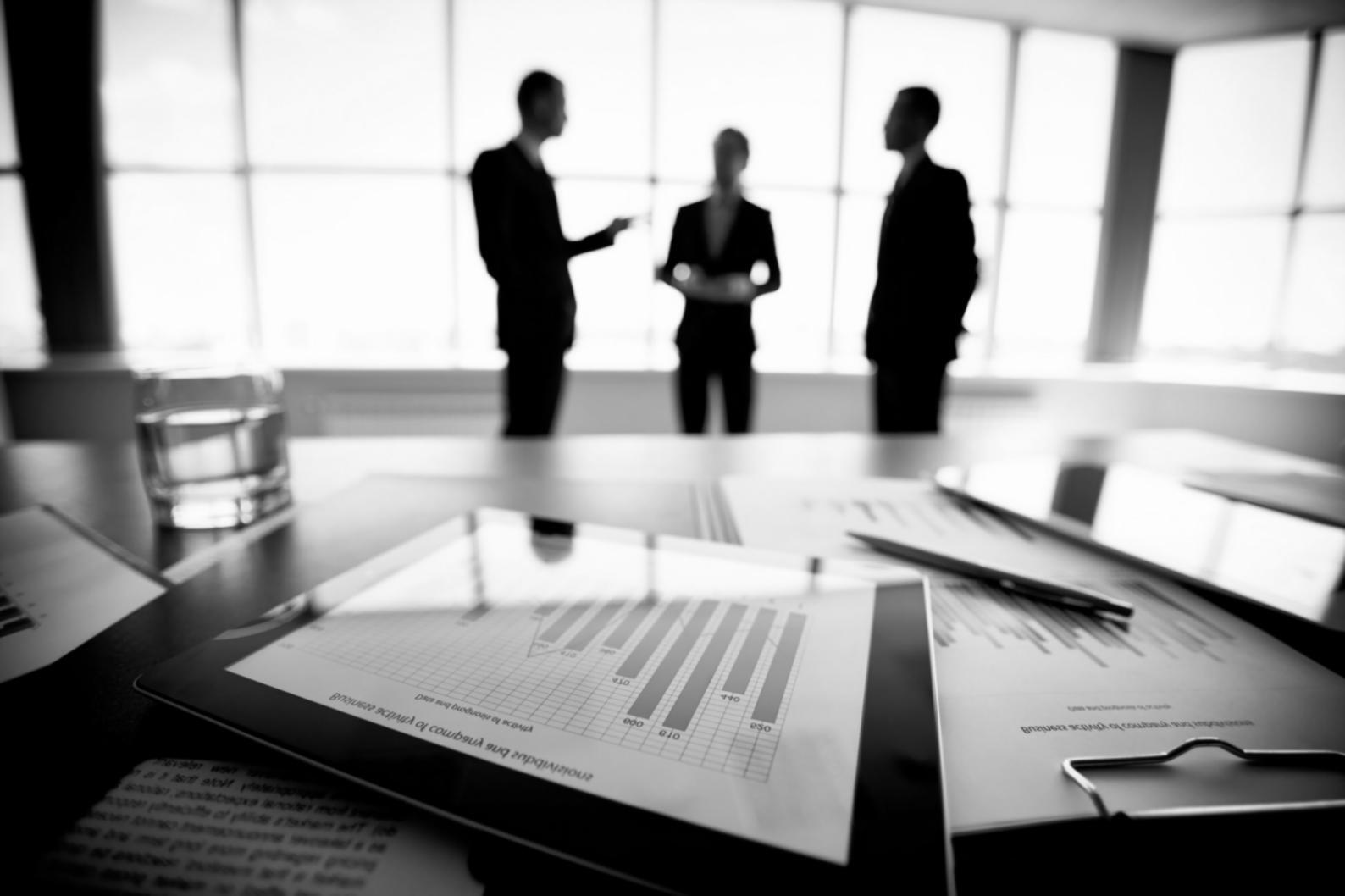 Analyse financière approfondie sur écran